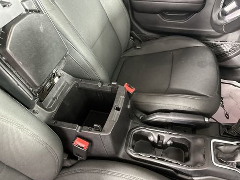 Used 2021 Jeep Wrangler Unlimited Sport image 25