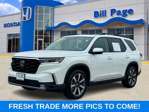 Certified 2023 Honda Pilot Elite image 2