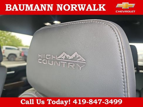 Used 2021 Chevrolet Silverado 1500 High Country w/ Technology Package AWD/4WD image 48
