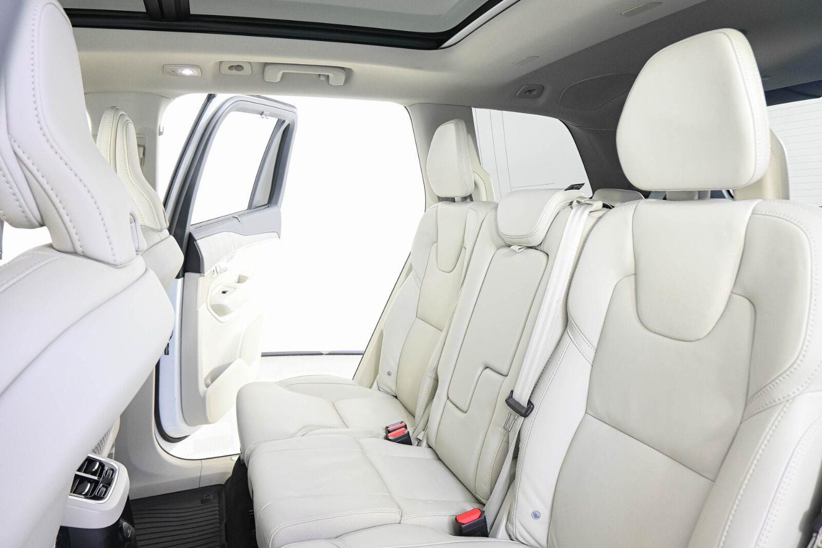 Certified 2025 Volvo XC90 T8 Ultra w/ Protection Package Premier AWD/4WD image 21