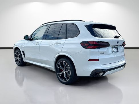 New 2026 BMW X5 xDrive50e w/ Executive Package AWD/4WD image 5