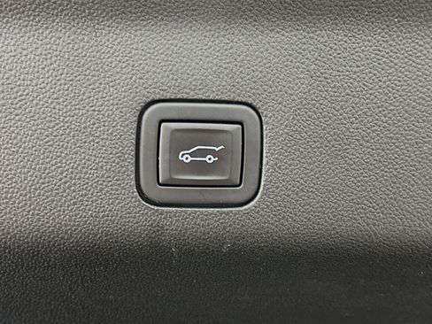 Used 2024 Chevrolet Tahoe LT image 32