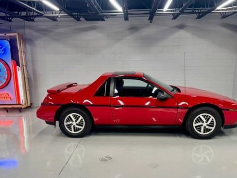 Used 1988 Pontiac Fiero image 6