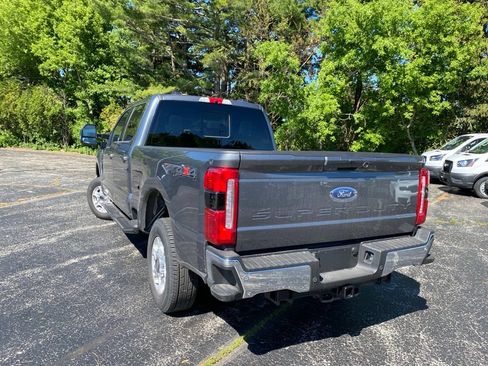 New 2026 Ford F250 XLT w/ XLT Premium Package AWD/4WD image 9