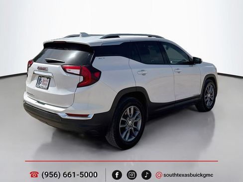 Used 2022 GMC Terrain SLT w/ Infotainment Package II FWD image 8