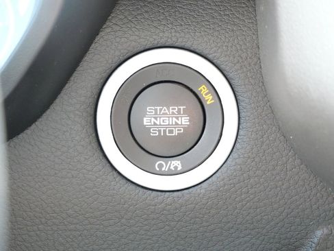 Used 2020 RAM 1500 Laramie image 25