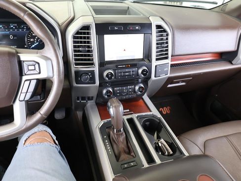 Used 2015 Ford F150 King Ranch w/ Equipment Group 601A Luxury RWD image 45