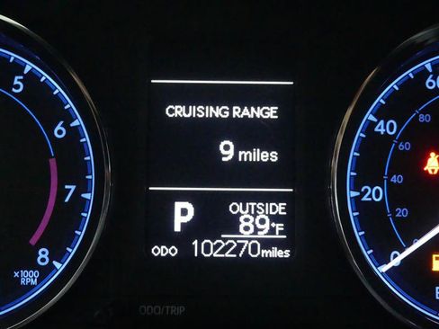 Used 2019 Toyota Corolla LE FWD image 32