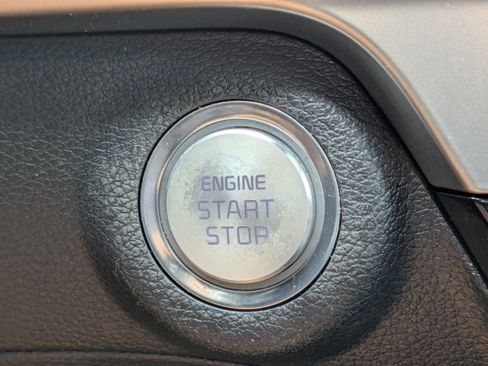 Used 2024 Kia Telluride EX w/ EX Captain's Chair Package FWD image 37
