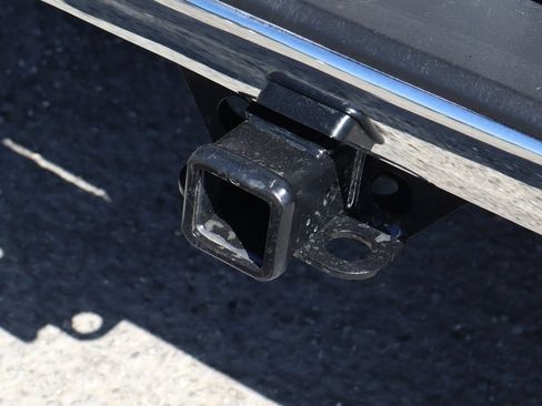 Used 2022 Chevrolet Silverado 1500 LT RWD image 48
