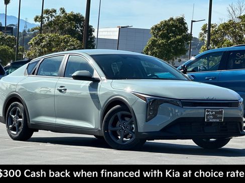 New 2026 Kia K4 LXS image 2