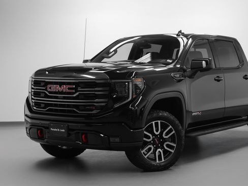 Used 2024 GMC Sierra 1500 AT4 w/ AT4 Carbonpro Edition AWD/4WD image 7