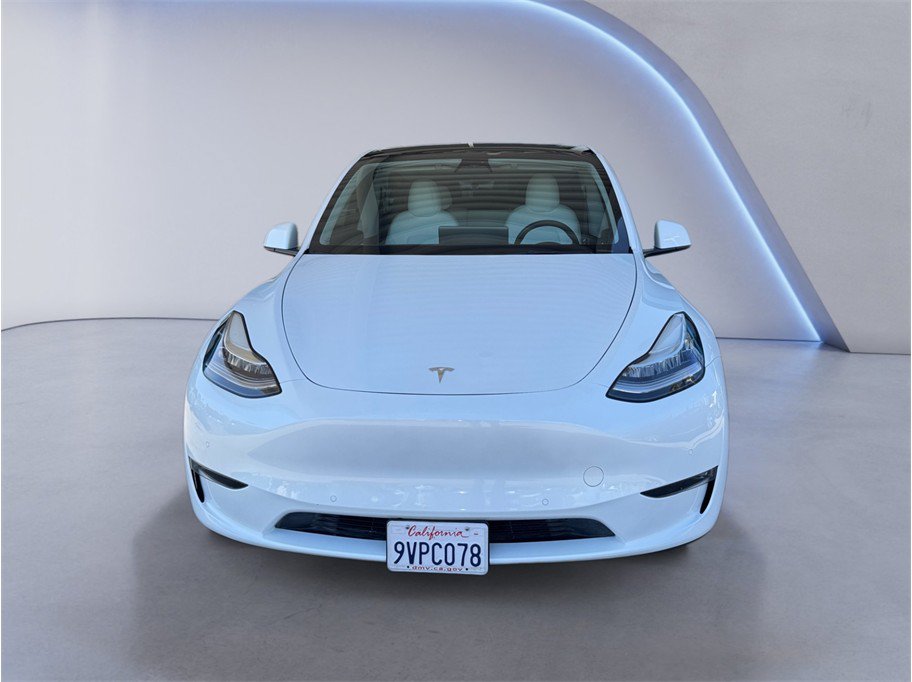 Used 2022 Tesla Model Y Long Range AWD/4WD image 2