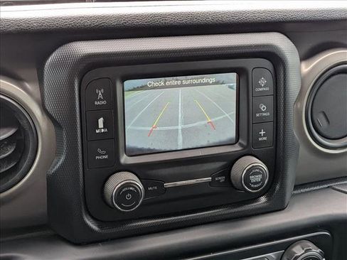 Used 2018 Jeep Wrangler Unlimited Sport AWD/4WD image 13