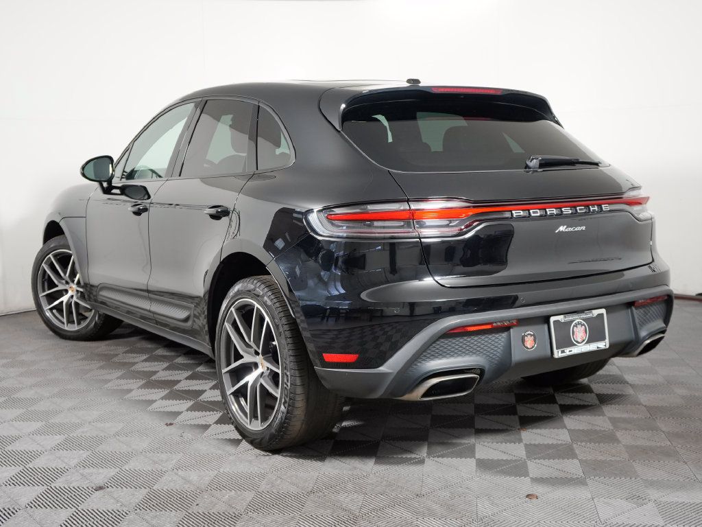 Used 2024 Porsche Macan w/ Premium Plus Package AWD/4WD image 3