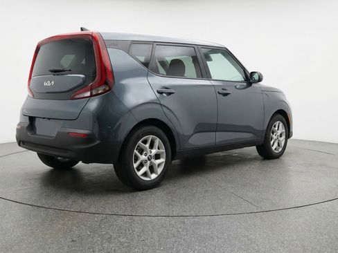 Used 2025 Kia Soul LX w/ LX Technology Package image 9