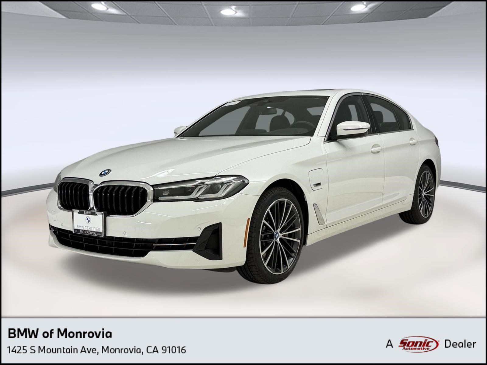 Certified 2023 BMW 530e w/ Convenience Package RWD image 1