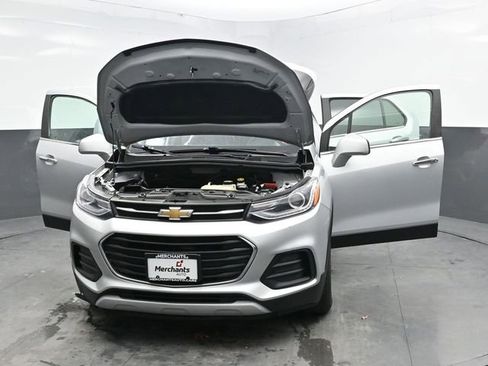 Used 2019 Chevrolet Trax LT w/ LT Convenience Package image 35