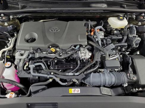 Used 2025 Toyota Camry LE image 13