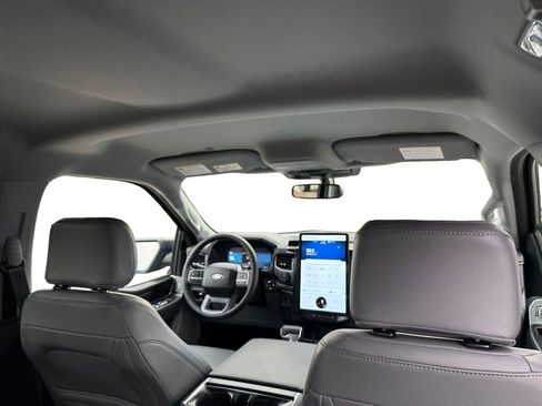 Used 2025 Ford F150 Lightning Flash image 23