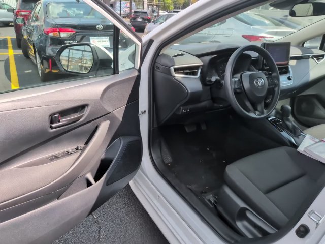 Certified 2024 Toyota Corolla LE FWD image 10