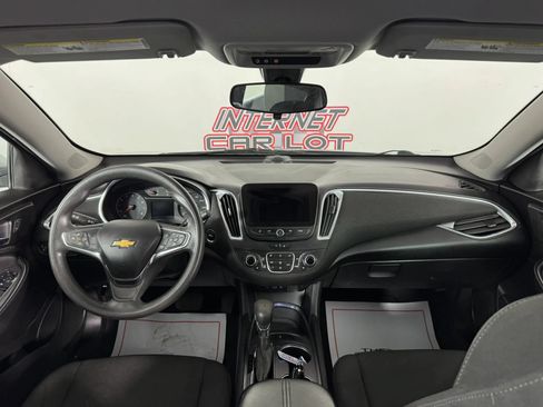Used 2021 Chevrolet Malibu LT FWD image 11