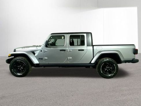 Used 2021 Jeep Gladiator Willys image 29