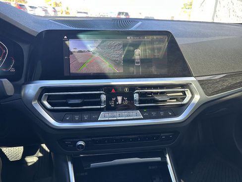 Used 2021 BMW 330i xDrive Sedan w/ Premium Package image 19