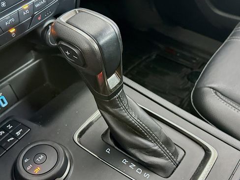 Used 2019 Ford Ranger Lariat w/ Equipment Group 501A Mid image 25