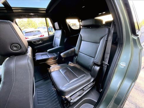Used 2024 Chevrolet Tahoe Z71 w/ Luxury Package AWD/4WD image 14