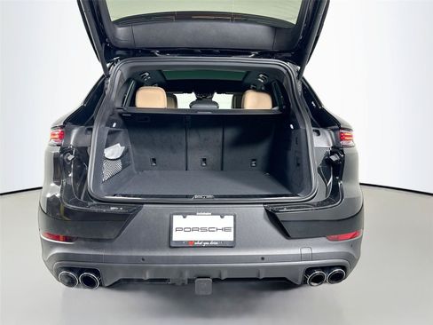Used 2026 Porsche Cayenne Coupe AWD/4WD image 36