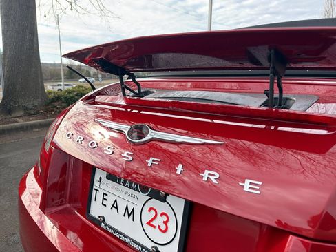 Used 2005 Chrysler Crossfire Limited image 13