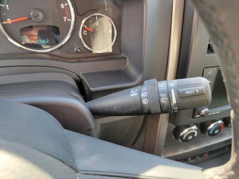 Used 2012 Jeep Liberty Sport AWD/4WD image 29