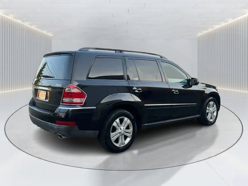 Used 2009 Mercedes-Benz GL 450 4MATIC image 4