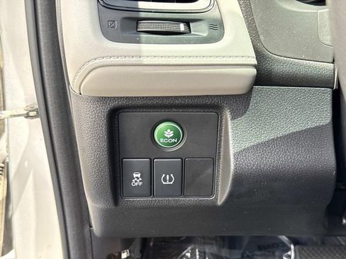 Used 2016 Honda HR-V LX image 33