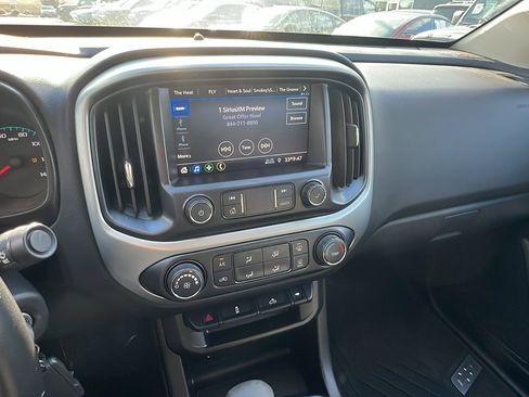 Used 2022 Chevrolet Colorado LT w/ LT Convenience Package image 30