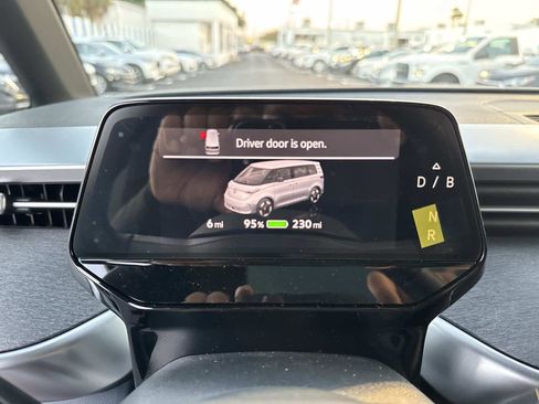 New 2025 Volkswagen ID. Buzz Pro S Plus image 31