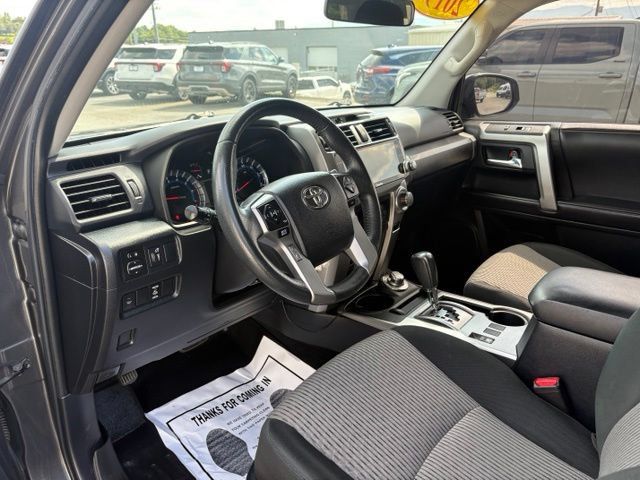 Used 2019 Toyota 4Runner SR5 AWD/4WD image 3
