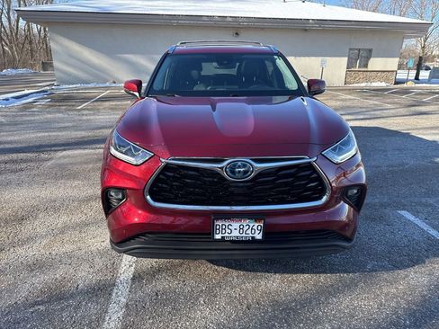 Used 2022 Toyota Highlander Limited image 2