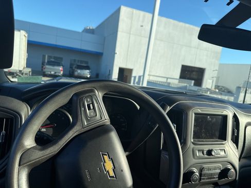 Used 2021 Chevrolet Silverado 2500 W/T w/ WT Convenience Package image 8