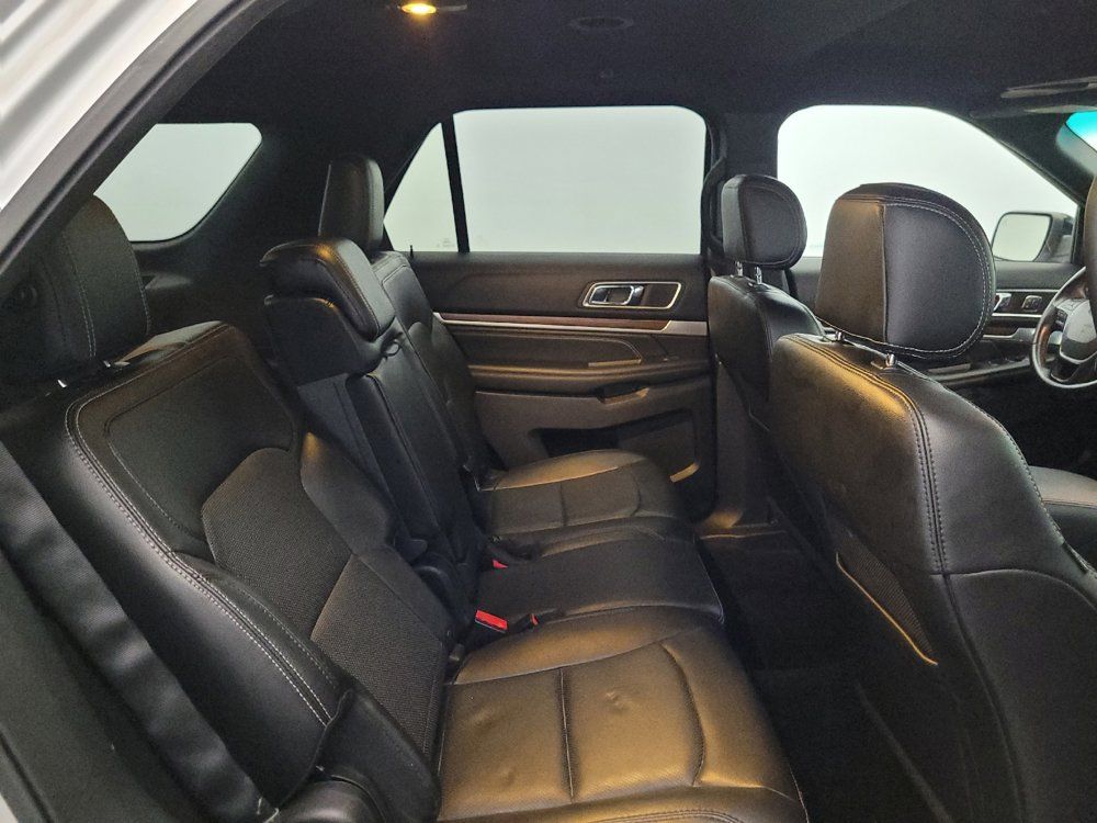 Used 2016 Ford Explorer Limited w/ Equipment Group 301A AWD/4WD image 19
