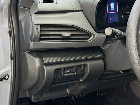 Used 2024 Subaru Crosstrek 2.0i Premium w/ Crosstrek Mirror Package image 17