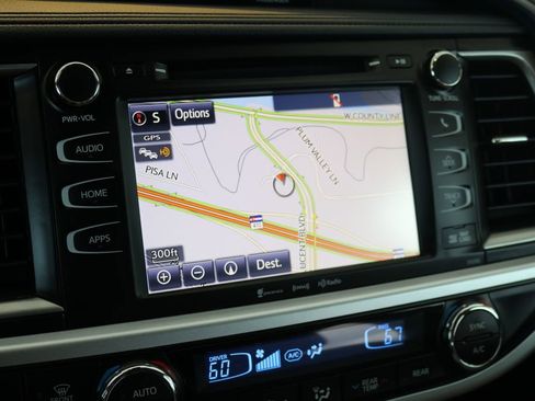 Used 2019 Toyota Highlander XLE image 49