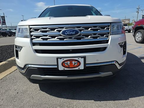 Used 2018 Ford Explorer Limited w/ Ford Safe & Smart Package FWD image 14