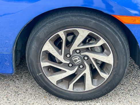 Used 2018 Honda Civic EX image 13