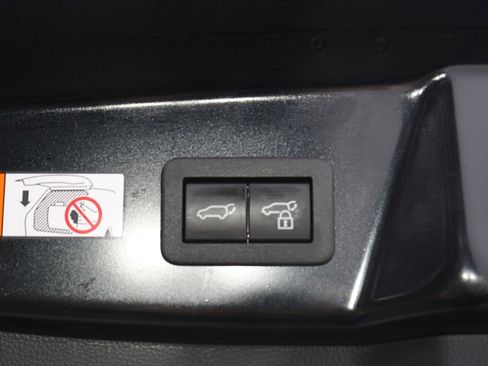 Used 2024 Toyota Prius Limited image 10