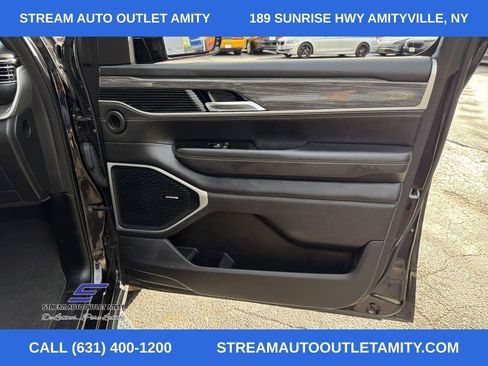 Used 2022 Jeep Wagoneer Series III image 14