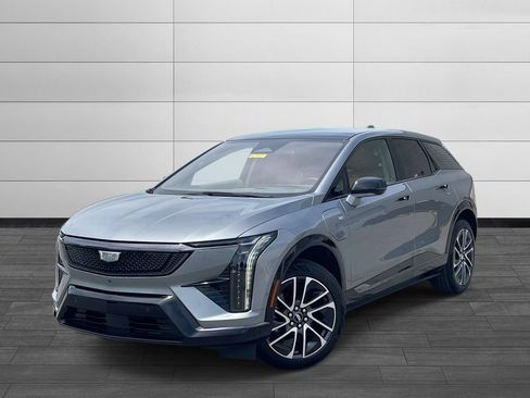 Used 2025 Cadillac Optiq Sport 2 AWD/4WD image 1