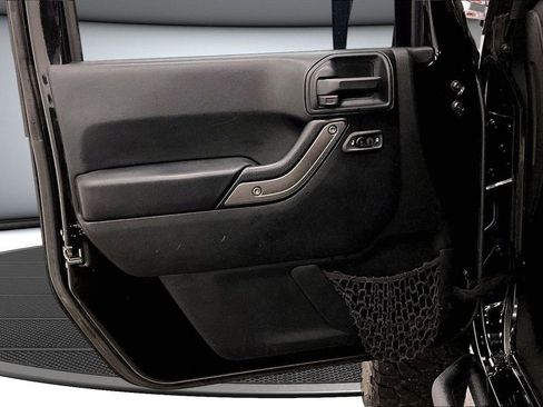 Used 2018 Jeep Wrangler Unlimited Sport S image 20