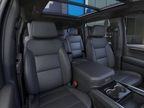 New 2026 Chevrolet Suburban Z71 w/ Z71 Off-Road Package AWD/4WD image 17